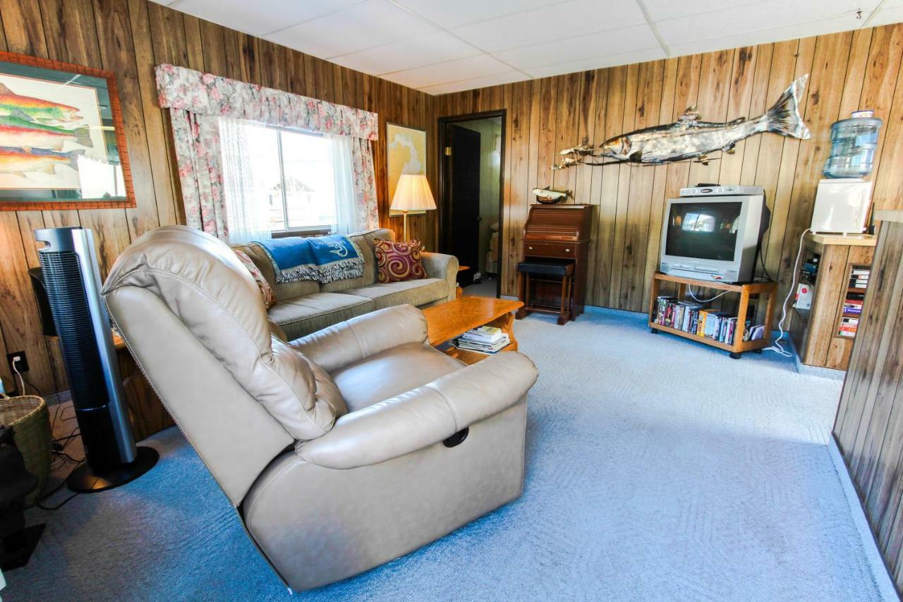Scenic Bay Float Home Hideaway Athol ภายนอก รูปภาพ